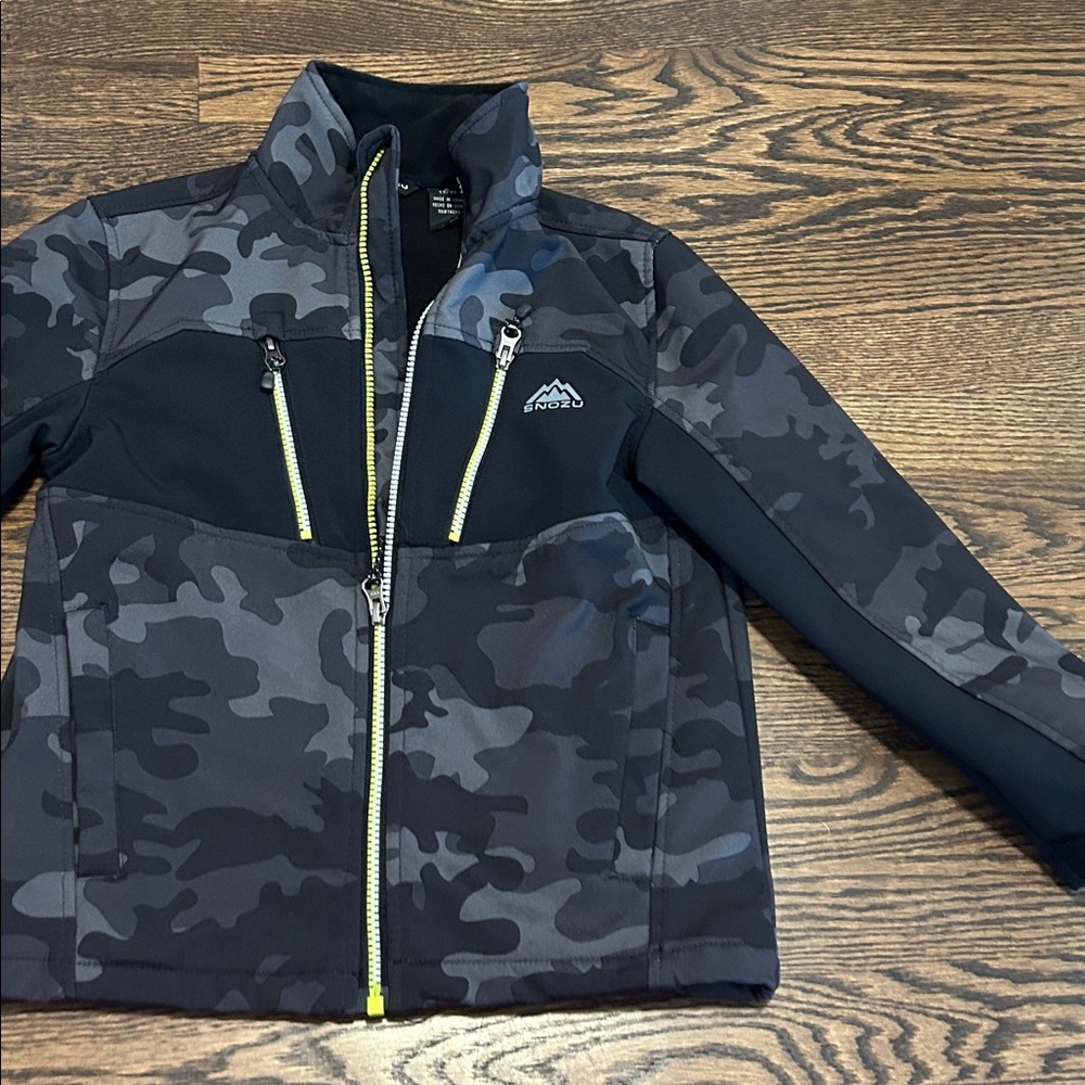 Kids boys snozu jacket‎ 7/8 small black camo k7139